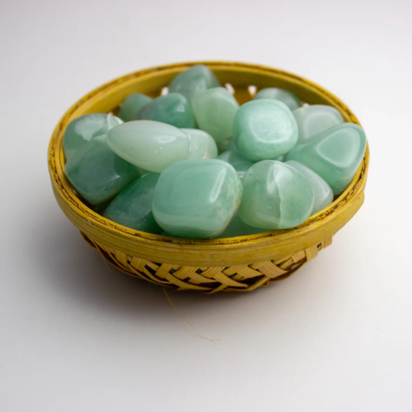 Green Aventurine: A Stone of Opportunity, Prosperity, and Well-being